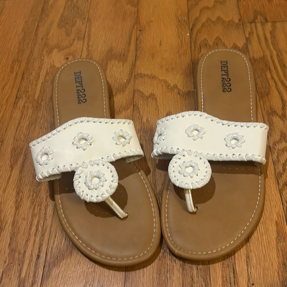 Dept 222 Women’s Palm Beach Style White Sandal Flip-Flop 10M